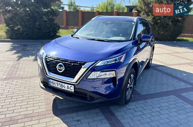 Позашляховик / Кросовер Nissan Rogue 2021 в 