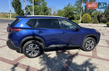 Позашляховик / Кросовер Nissan Rogue 2021 в 