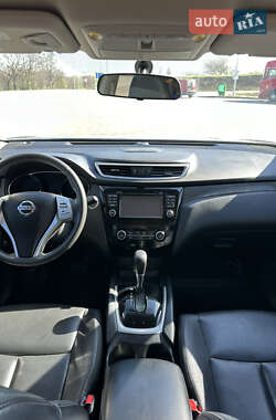 Внедорожник / Кроссовер Nissan Rogue 2014 в 