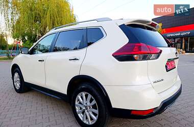 Позашляховик / Кросовер Nissan Rogue 2018 в 