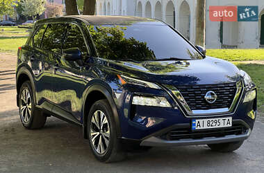 Внедорожник / Кроссовер Nissan Rogue 2021 в Киеве