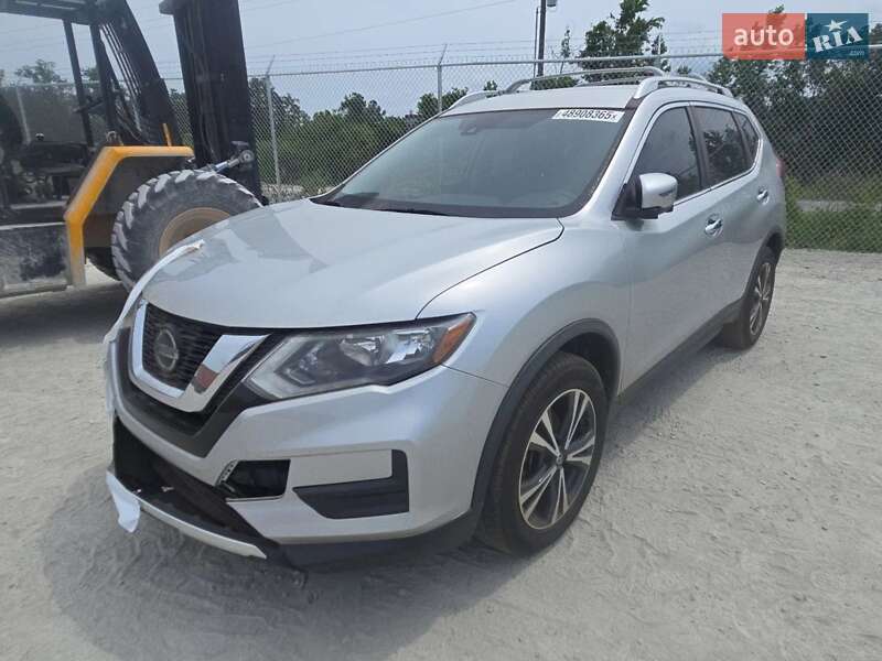 Внедорожник / Кроссовер Nissan Rogue 2019 в 