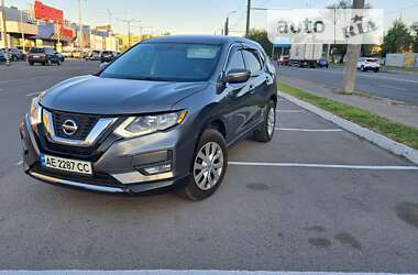 Внедорожник / Кроссовер Nissan Rogue 2015 в Днепре