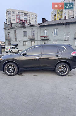 Внедорожник / Кроссовер Nissan Rogue 2014 в 