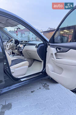 Внедорожник / Кроссовер Nissan Rogue 2014 в 