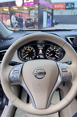 Внедорожник / Кроссовер Nissan Rogue 2014 в 