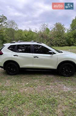 Позашляховик / Кросовер Nissan Rogue 2018 в 