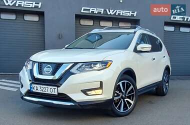 Внедорожник / Кроссовер Nissan Rogue 2017 в Киеве