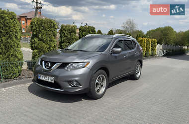 Внедорожник / Кроссовер Nissan Rogue 2015 в 