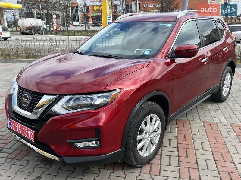 Внедорожник / Кроссовер Nissan Rogue 2020 в 