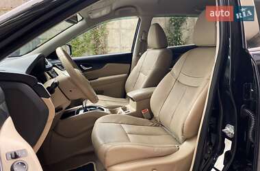 Позашляховик / Кросовер Nissan Rogue 2014 в 