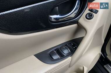 Позашляховик / Кросовер Nissan Rogue 2014 в 