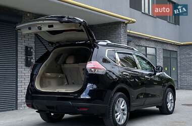 Позашляховик / Кросовер Nissan Rogue 2014 в 