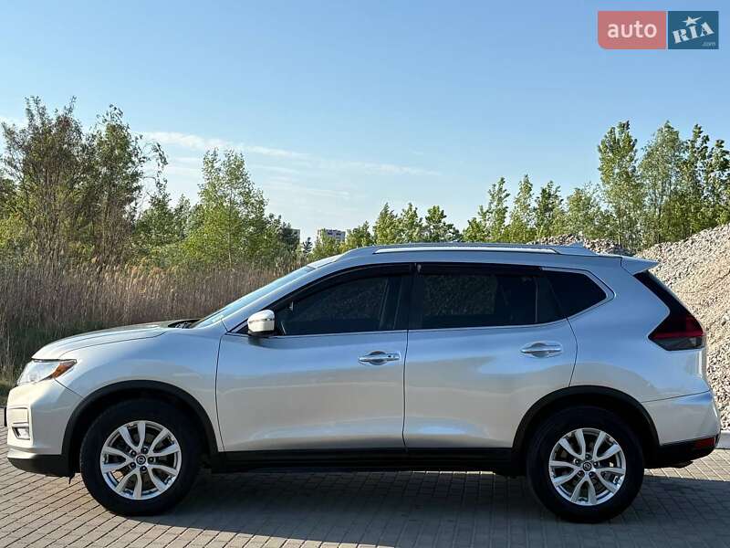 Позашляховик / Кросовер Nissan Rogue 2019 в Полтаві