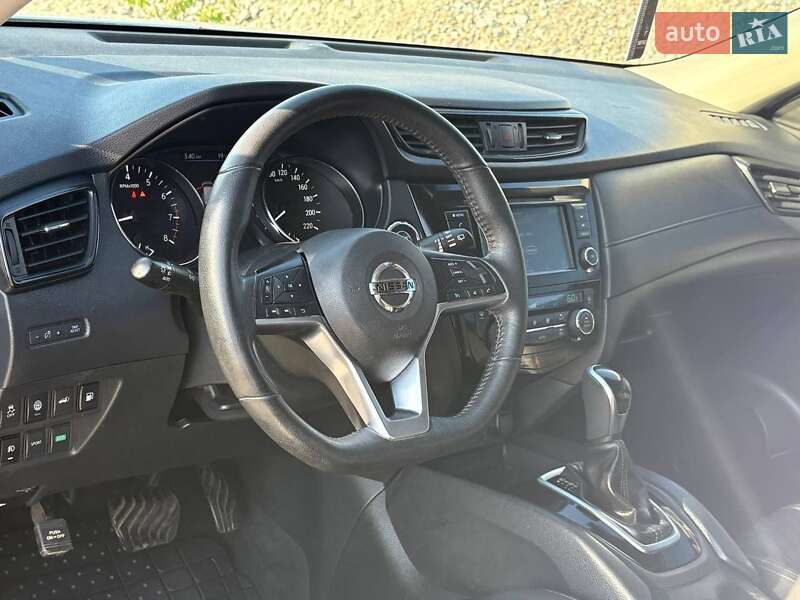Позашляховик / Кросовер Nissan Rogue 2019 в Полтаві