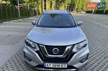 Внедорожник / Кроссовер Nissan Rogue 2017 в 