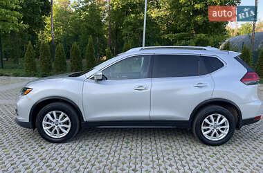 Внедорожник / Кроссовер Nissan Rogue 2017 в 