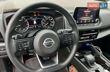 Позашляховик / Кросовер Nissan Rogue 2021 в 