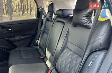 Позашляховик / Кросовер Nissan Rogue 2021 в 