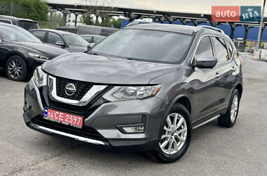 Внедорожник / Кроссовер Nissan Rogue 2018 в Львове