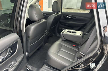 Позашляховик / Кросовер Nissan Rogue 2019 в 