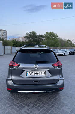 Внедорожник / Кроссовер Nissan Rogue 2017 в 