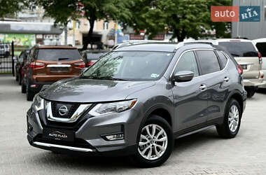 Позашляховик / Кросовер Nissan Rogue 2017 в 