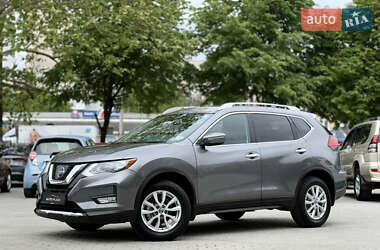 Позашляховик / Кросовер Nissan Rogue 2017 в 