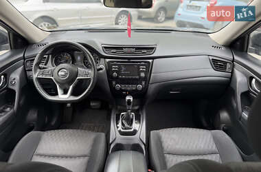 Позашляховик / Кросовер Nissan Rogue 2017 в 
