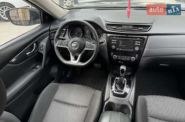 Позашляховик / Кросовер Nissan Rogue 2017 в 