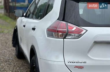Позашляховик / Кросовер Nissan Rogue 2016 в 