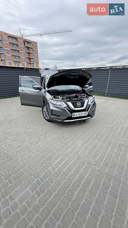 Позашляховик / Кросовер Nissan Rogue 2020 в Києві