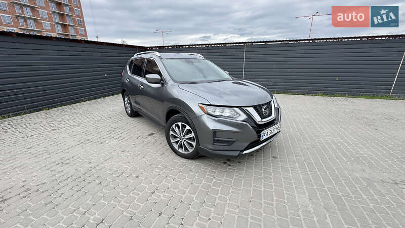 Позашляховик / Кросовер Nissan Rogue 2020 в Києві