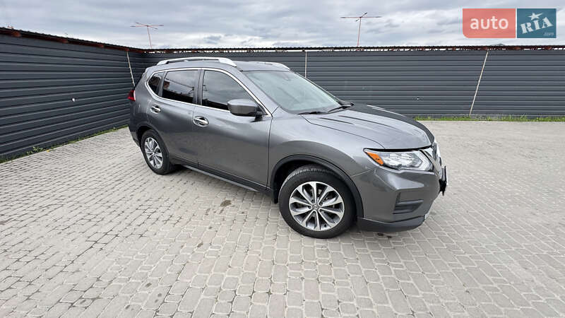 Позашляховик / Кросовер Nissan Rogue 2020 в Києві