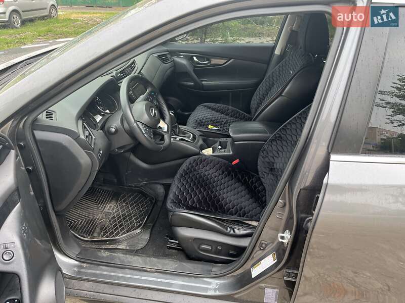 Внедорожник / Кроссовер Nissan Rogue 2019 в Новомосковске