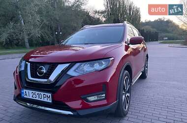 Внедорожник / Кроссовер Nissan Rogue 2017 в Черкассах