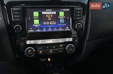 Внедорожник / Кроссовер Nissan Rogue 2019 в 
