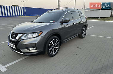 Внедорожник / Кроссовер Nissan Rogue 2019 в 