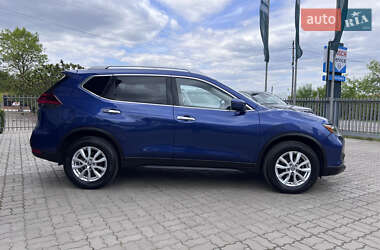 Внедорожник / Кроссовер Nissan Rogue 2020 в 