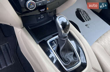 Внедорожник / Кроссовер Nissan Rogue 2020 в 