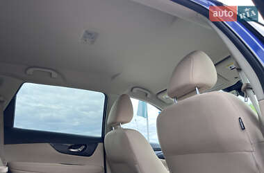 Внедорожник / Кроссовер Nissan Rogue 2020 в 