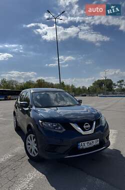 Позашляховик / Кросовер Nissan Rogue 2015 в 