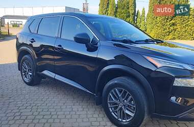 Внедорожник / Кроссовер Nissan Rogue 2021 в 