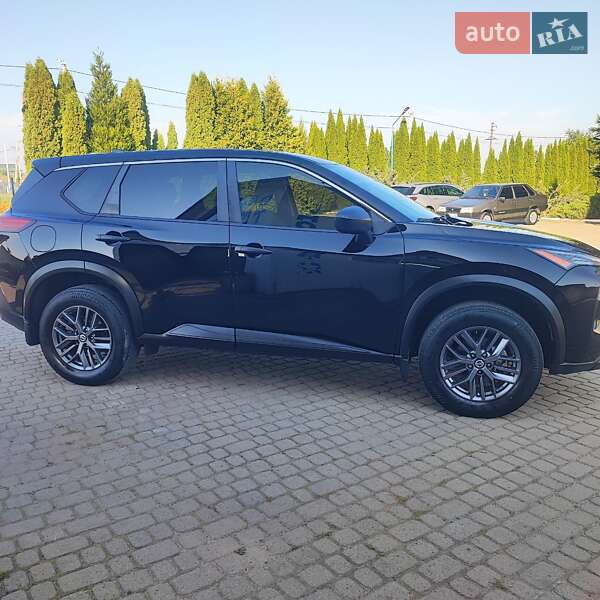 Позашляховик / Кросовер Nissan Rogue 2021 в Львові