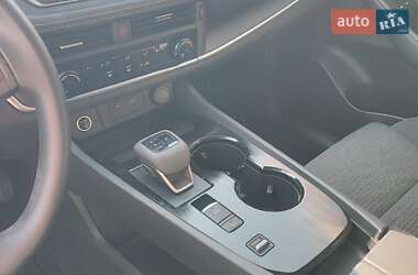 Внедорожник / Кроссовер Nissan Rogue 2021 в 