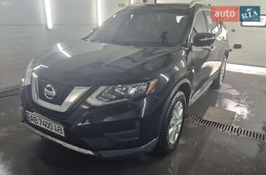 Внедорожник / Кроссовер Nissan Rogue 2017 в Виннице