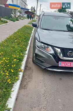 Внедорожник / Кроссовер Nissan Rogue 2019 в 