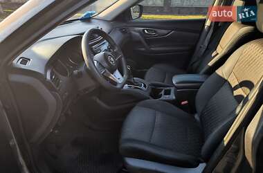 Позашляховик / Кросовер Nissan Rogue 2017 в 
