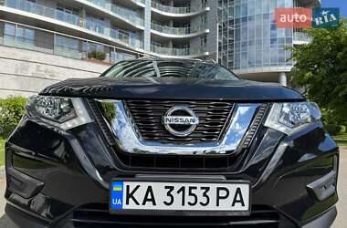 Внедорожник / Кроссовер Nissan Rogue 2017 в Киеве