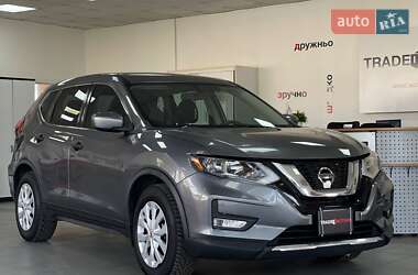 Внедорожник / Кроссовер Nissan Rogue 2017 в Киеве
